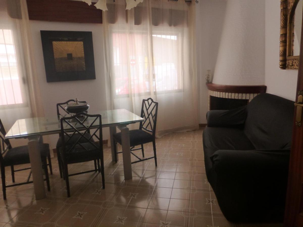 Agradable Casa Con Patio Y Terraza En El Centro Villa El Campello Eksteriør billede