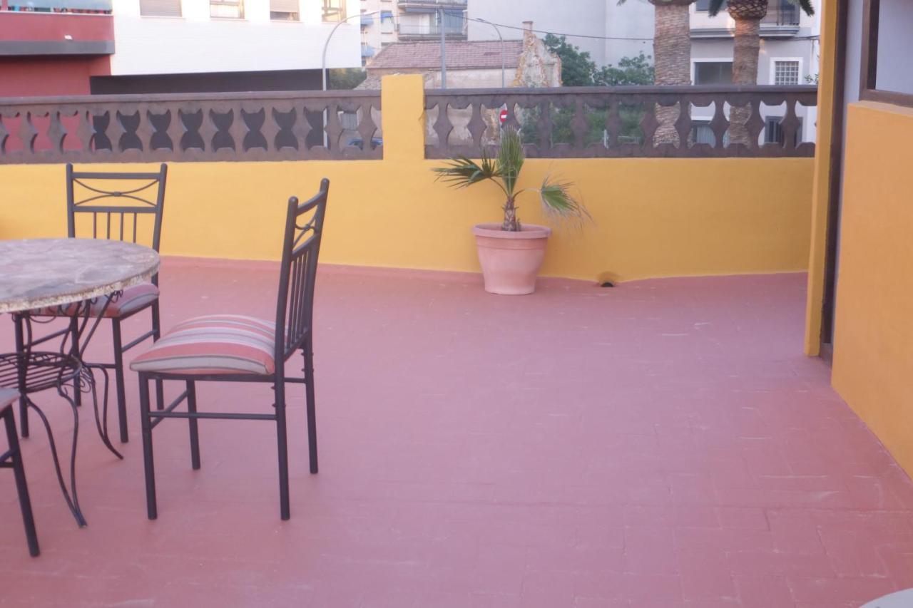 Agradable Casa Con Patio Y Terraza En El Centro Villa El Campello Eksteriør billede