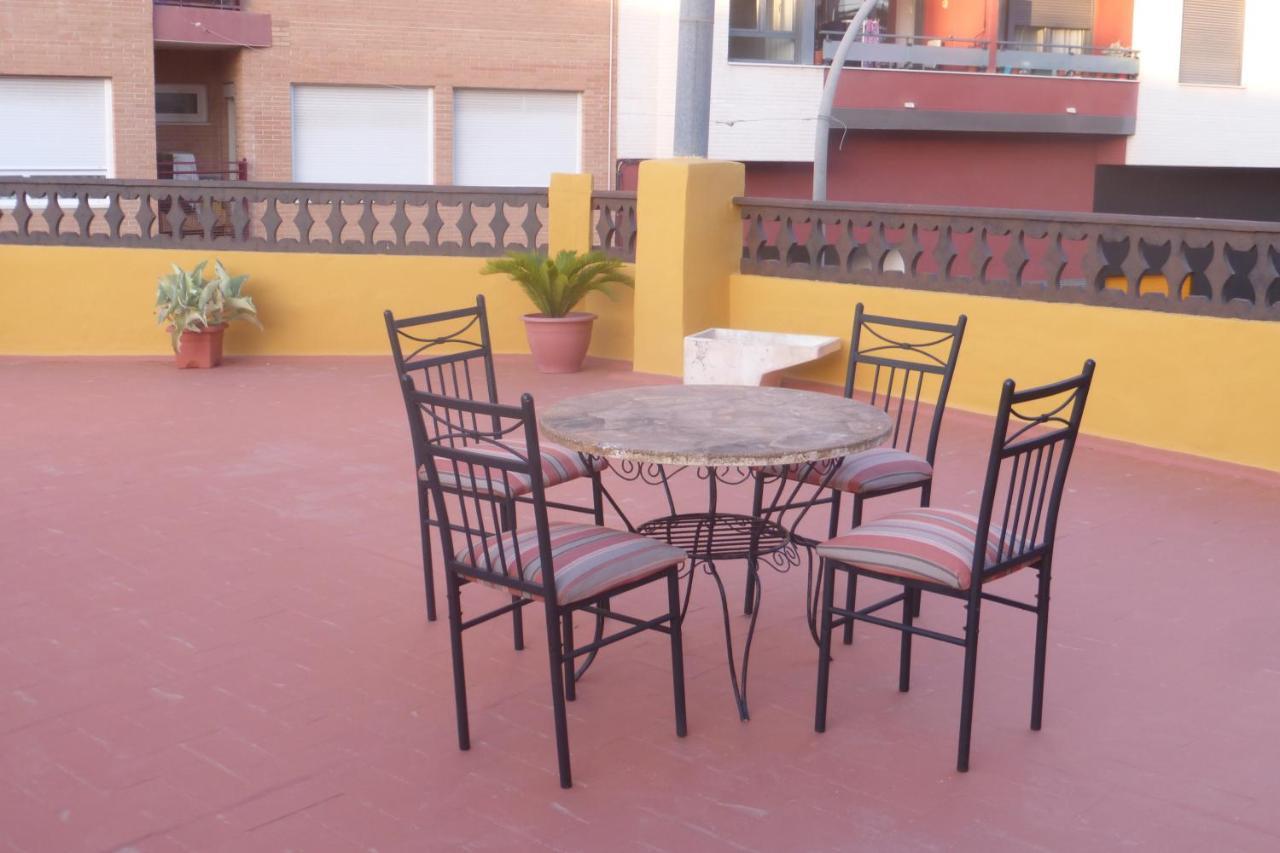 Agradable Casa Con Patio Y Terraza En El Centro Villa El Campello Eksteriør billede
