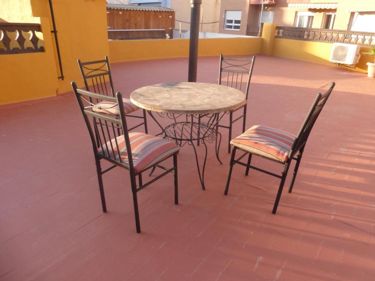 Agradable Casa Con Patio Y Terraza En El Centro Villa El Campello Eksteriør billede