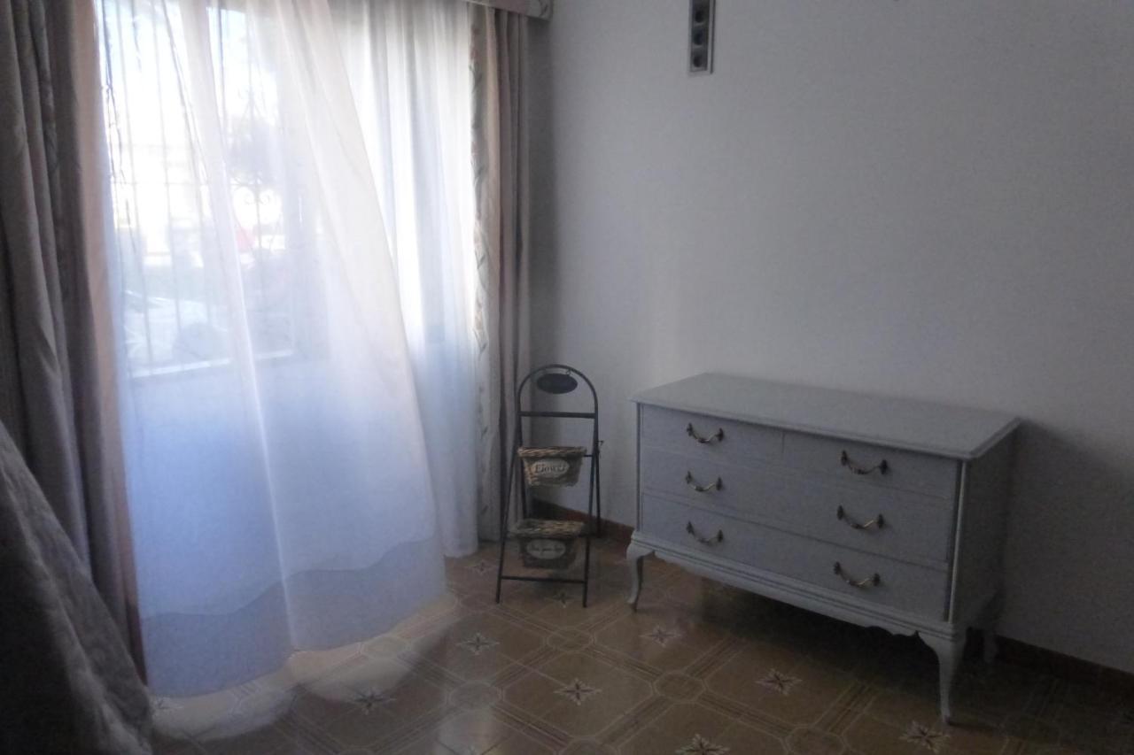 Agradable Casa Con Patio Y Terraza En El Centro Villa El Campello Eksteriør billede