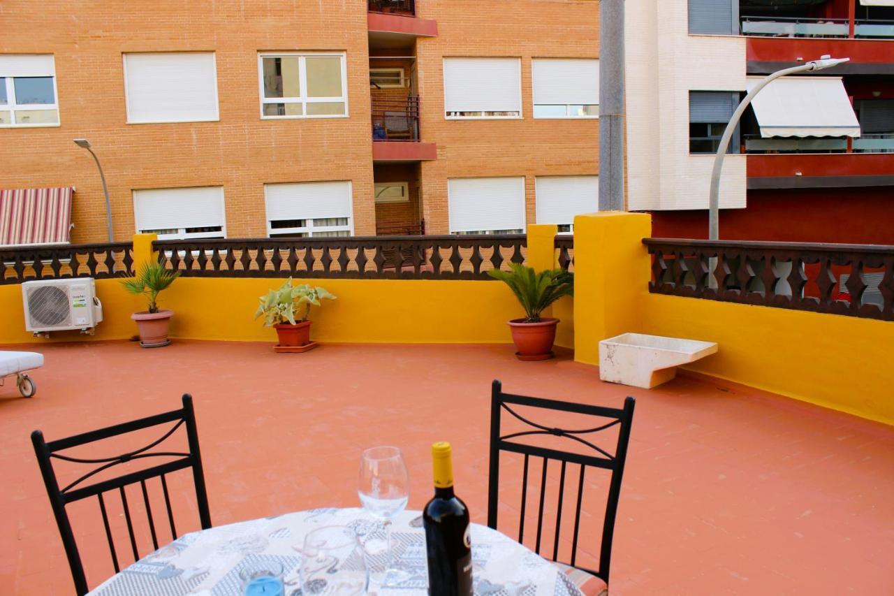 Agradable Casa Con Patio Y Terraza En El Centro Villa El Campello Eksteriør billede