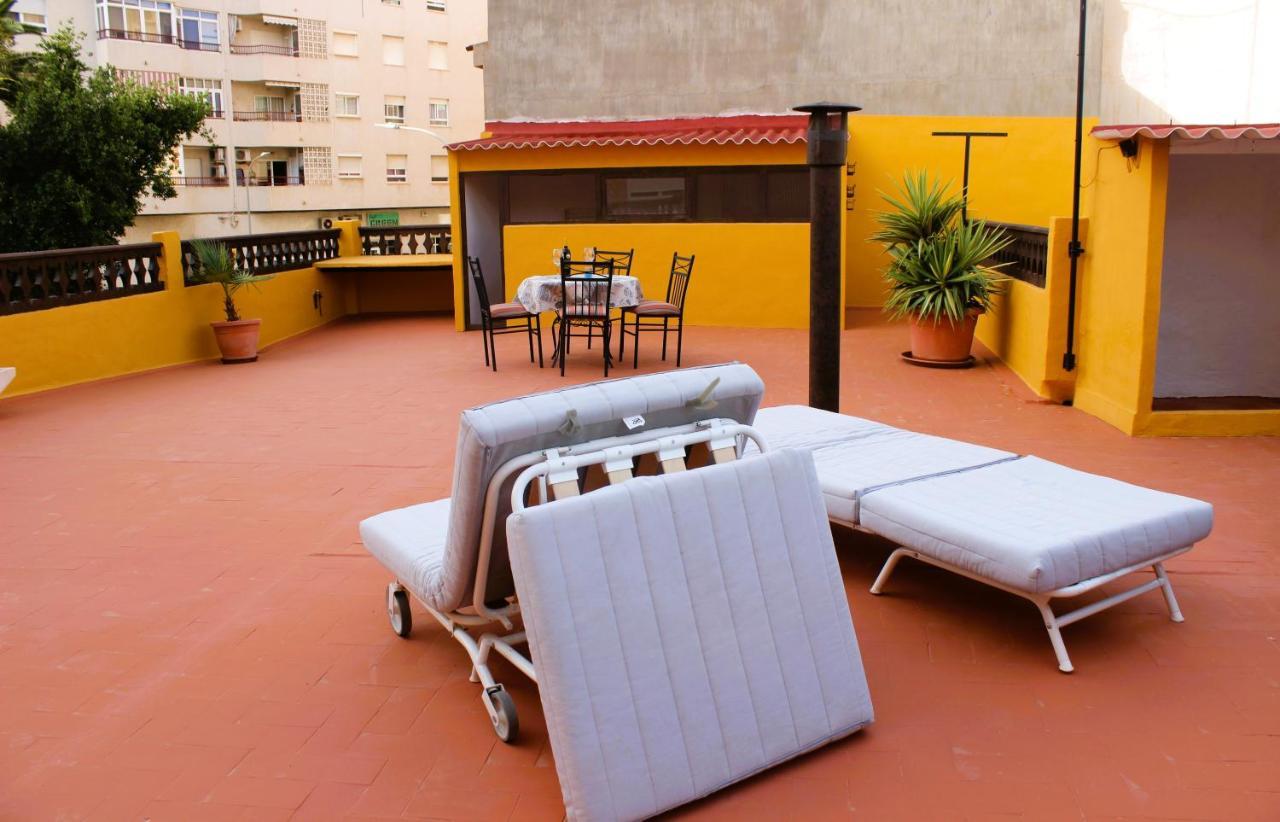 Agradable Casa Con Patio Y Terraza En El Centro Villa El Campello Eksteriør billede