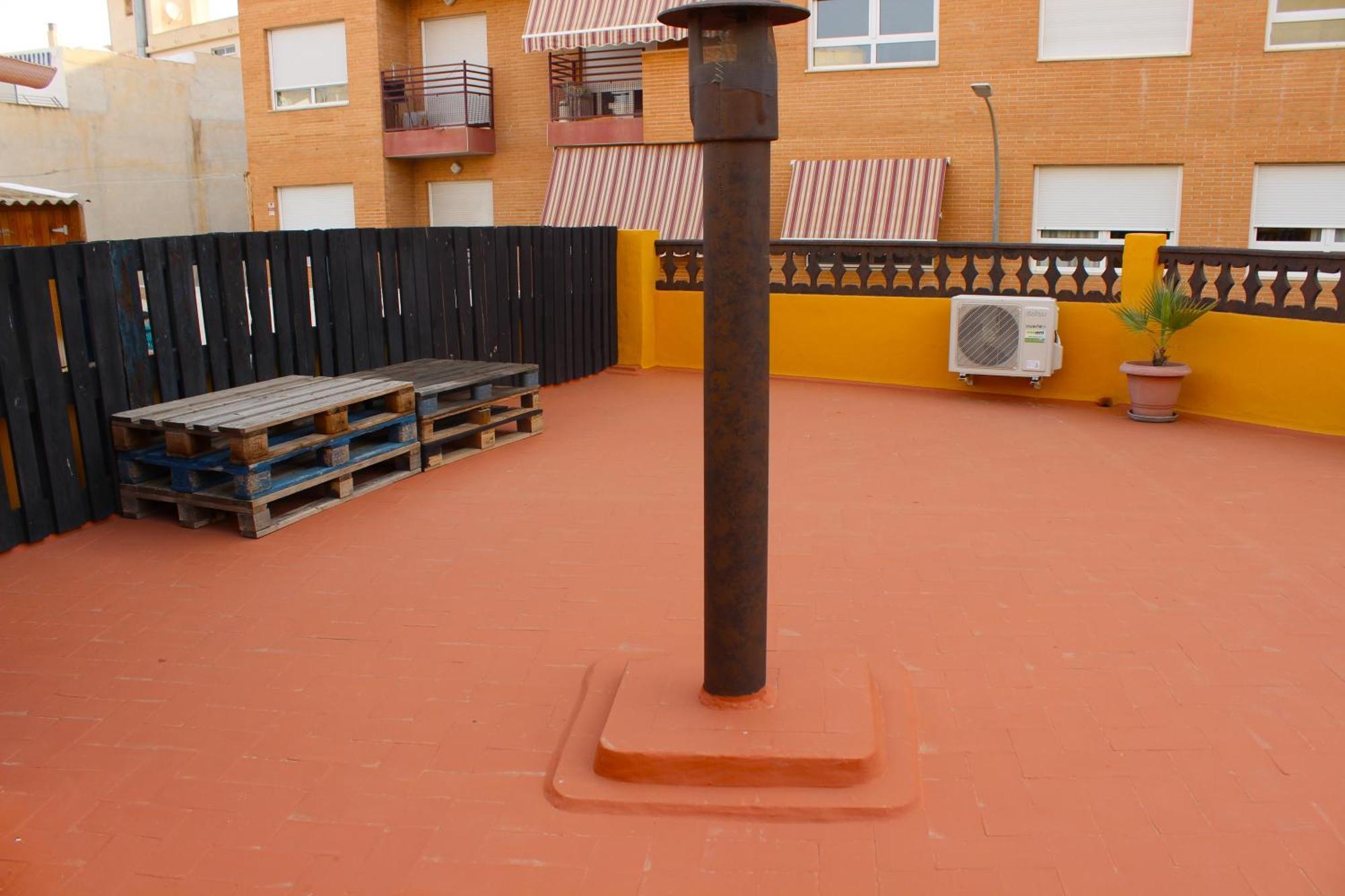 Agradable Casa Con Patio Y Terraza En El Centro Villa El Campello Eksteriør billede