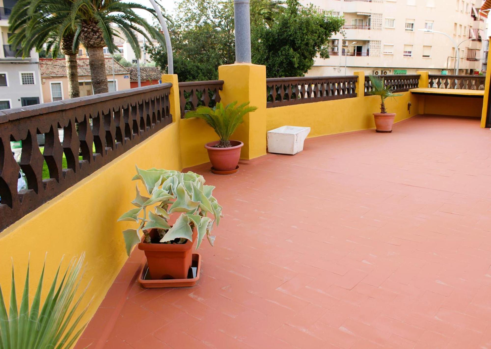 Agradable Casa Con Patio Y Terraza En El Centro Villa El Campello Eksteriør billede